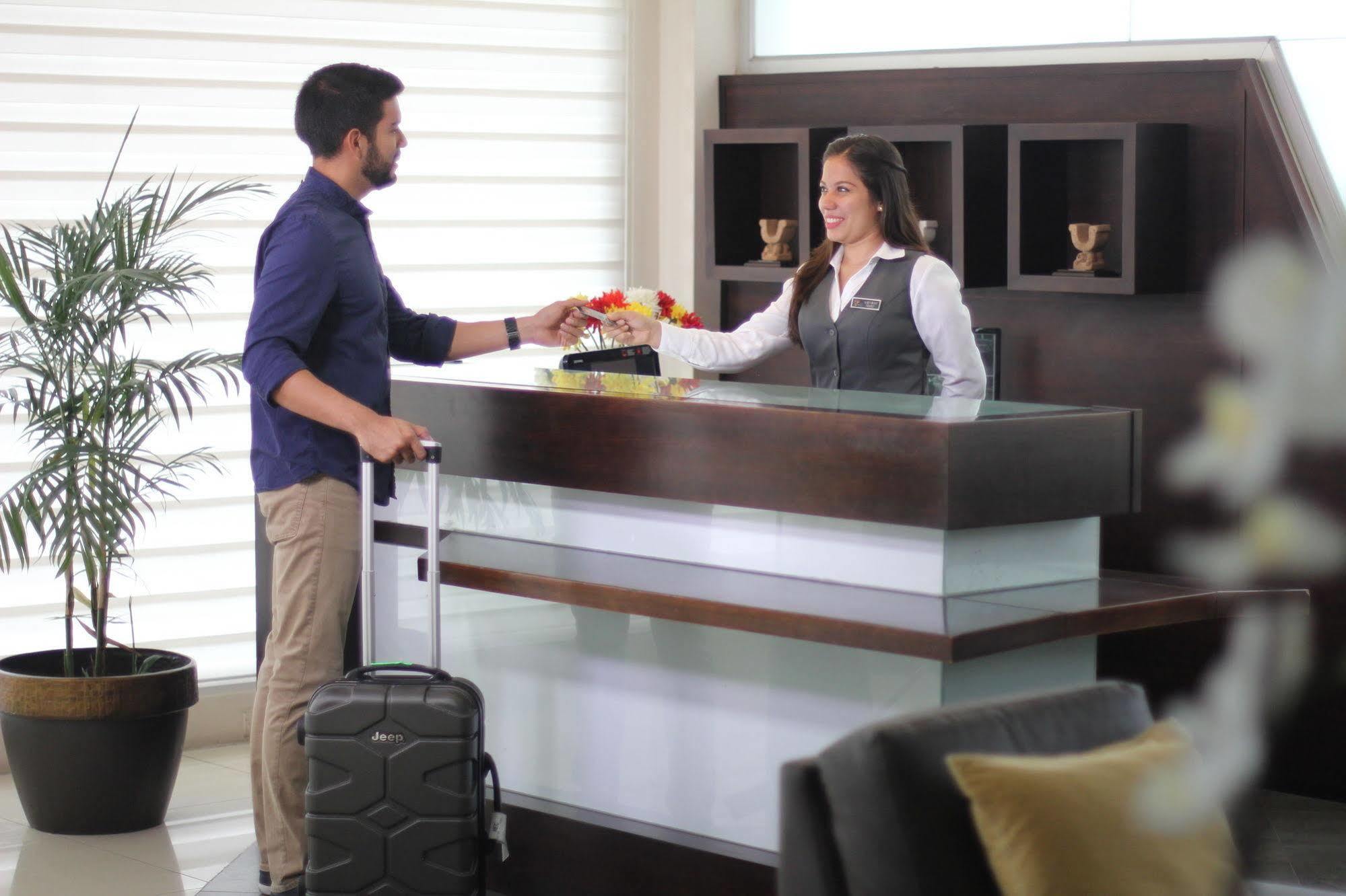 Hotel Perla Spondylus Manta Dış mekan fotoğraf